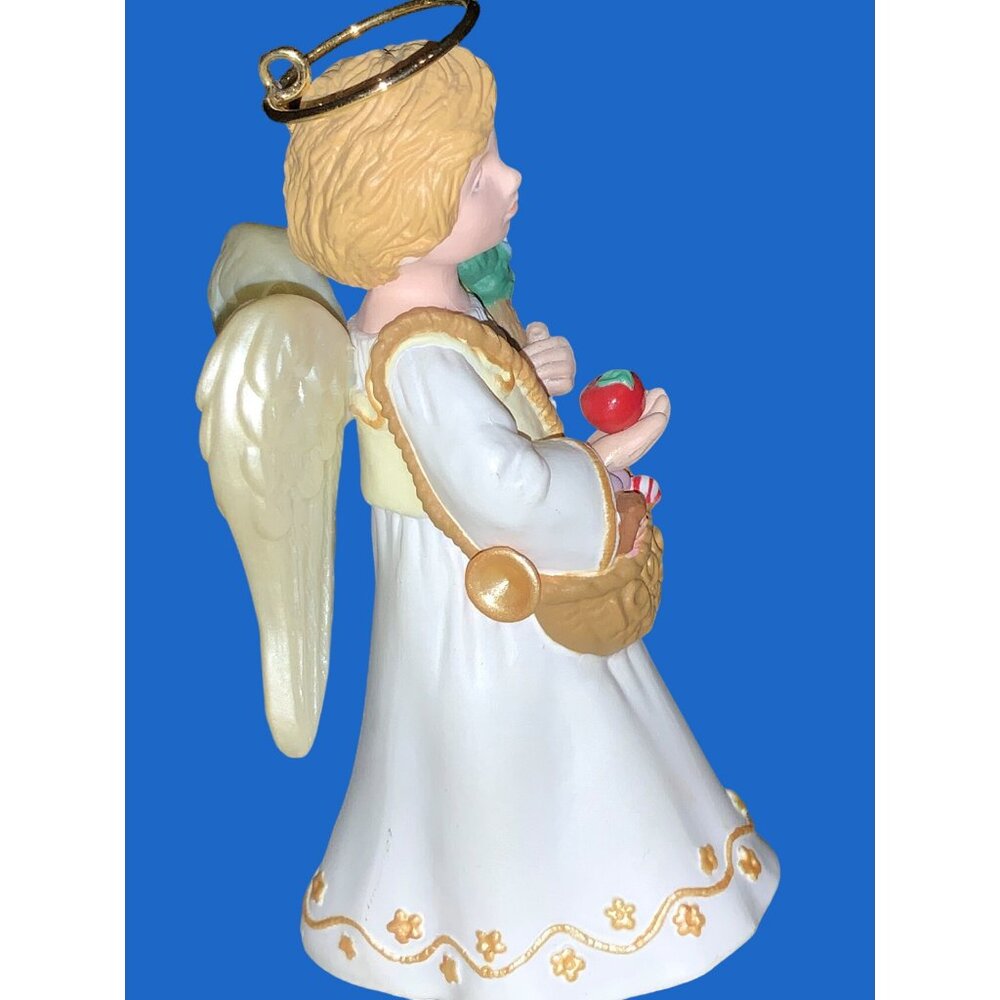 Hallmark 1996 Christkindl  Christmas Visitors Angel Ornament #2 in Series - Picture 10 of 13